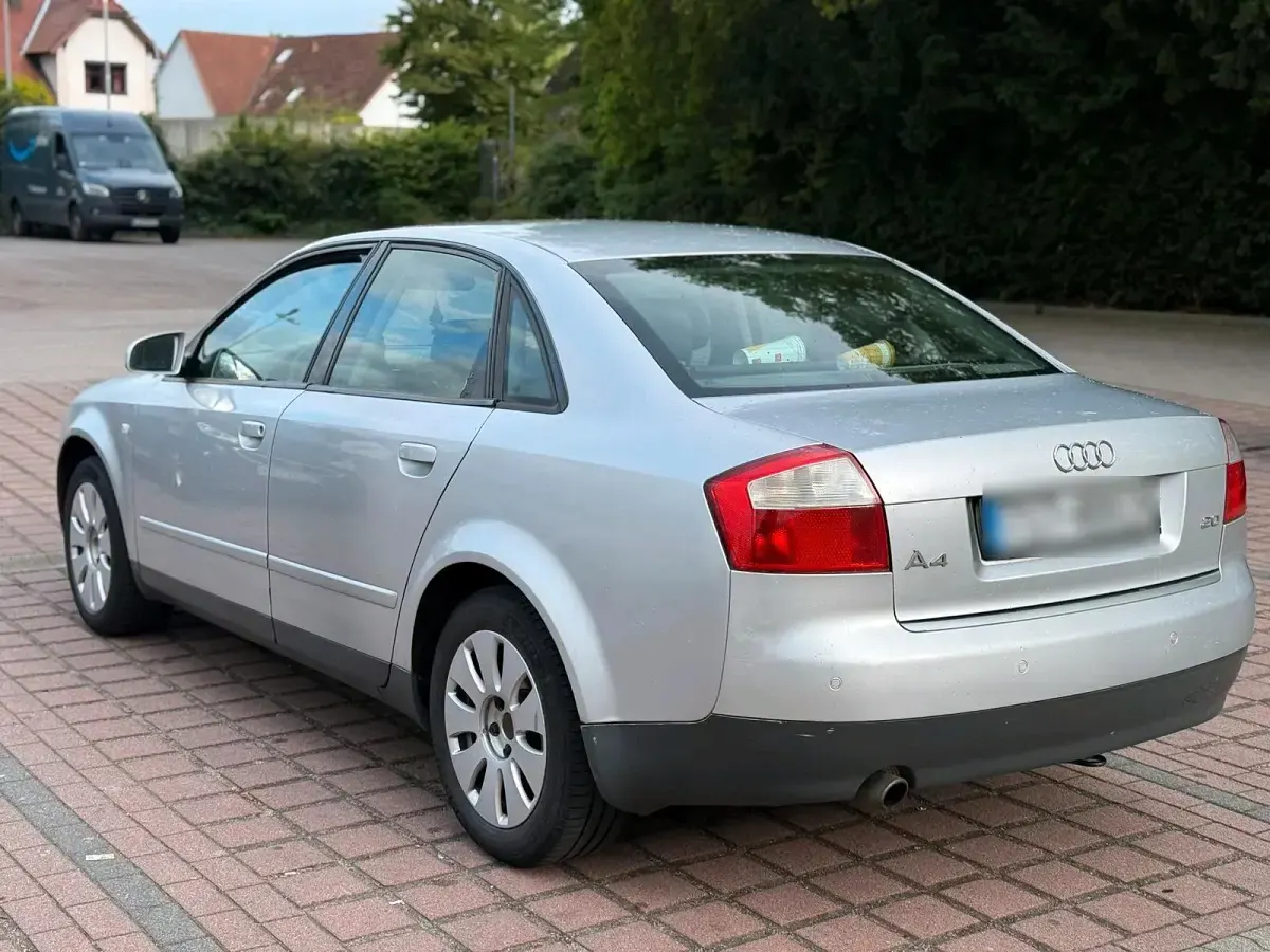 Gebraucht Audi A4 131 PS (96 kW) 2005 Silber Limousine