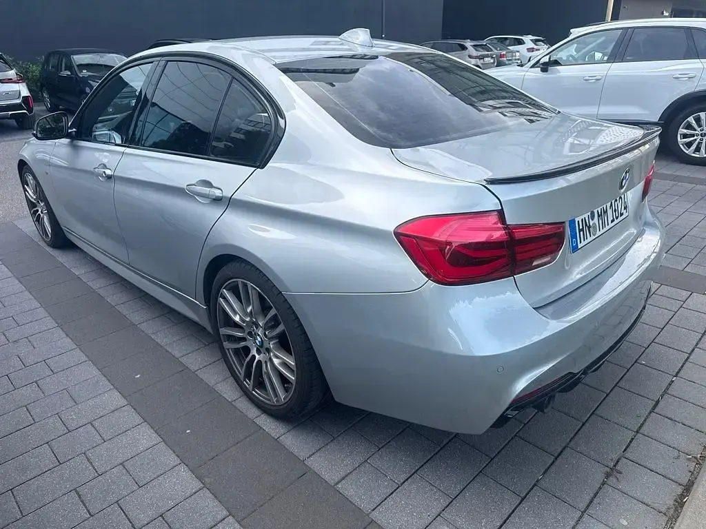 Gebraucht BMW 325 Performance 224 PS (164 kW) 2016 Silber Limousine