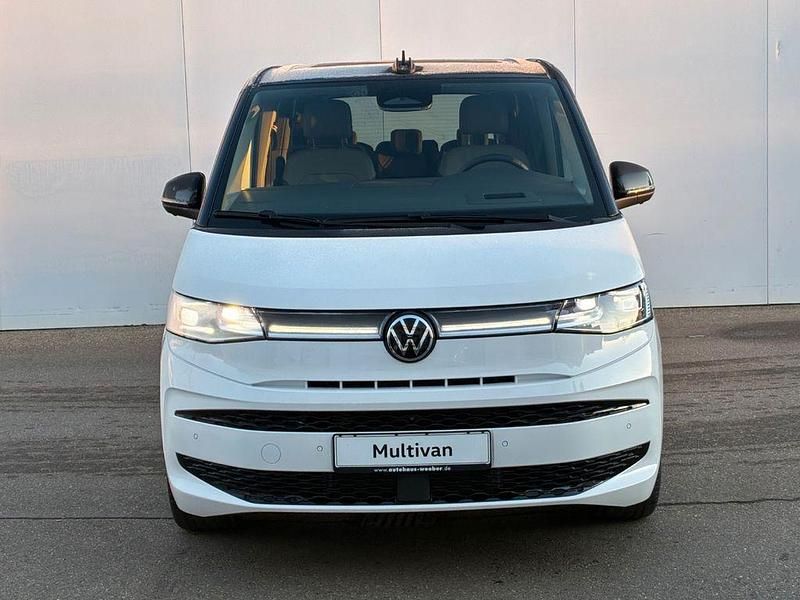 Gebraucht VW Multivan Edition 150 PS (110 kW) 2026 Weiß Van