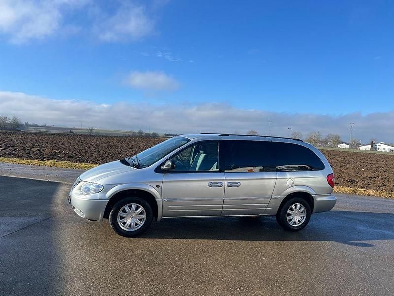 Gebraucht Chrysler Grand Voyager Limited 150 PS (110 kW) 2008 Silber Van / Kleinbus