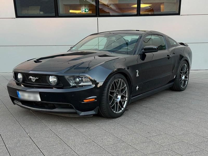 Schwarz Gebraucht 2011 Ford Mustang GT Coupé | 29.900 € - Bild 1/4