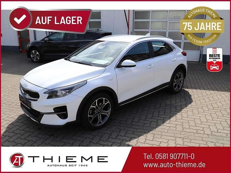 Deluxe weiß metallic Gebraucht 2022 Kia XCeed SUV | 20.564 € (Fairer Preis) - Bild 1/4