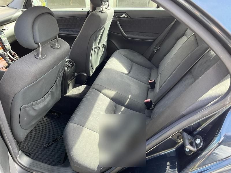 Gebraucht Mercedes C220 143 PS (105 kW) 2001 Blau Limousine