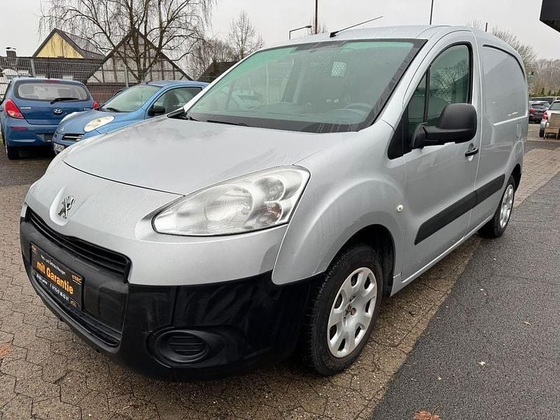 Grau Gebraucht 2015 Peugeot Partner Van / Kleinbus | 7.100 € (Fairer Preis) - Bild 1/4