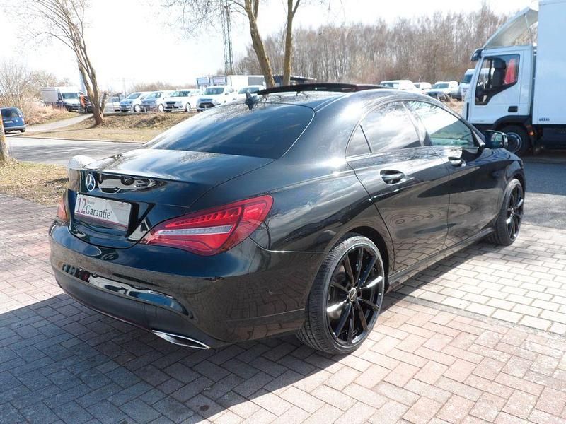 Gebraucht Mercedes CLA200 156 PS (114 kW) 2018 Schwarz Limousine