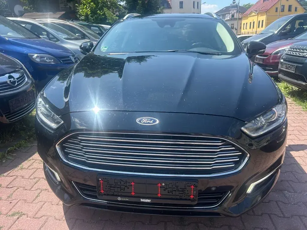 Gebraucht Ford Mondeo 150 PS (110 kW) 2018 Schwarz Limousine