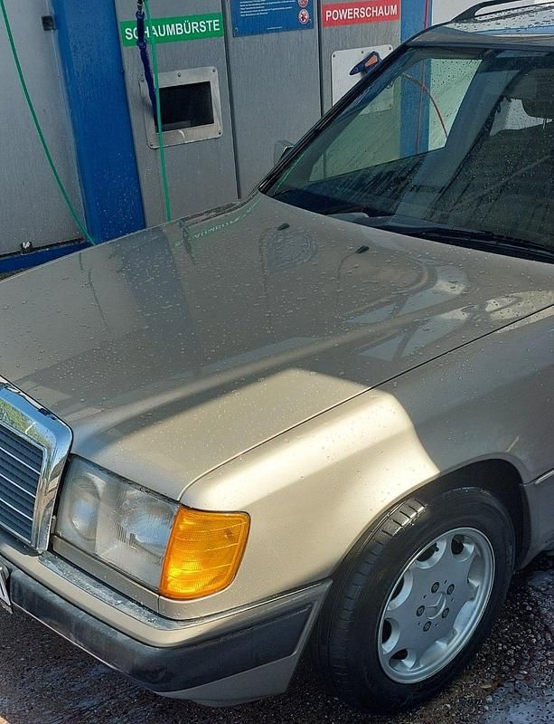 Gebraucht Mercedes 300 147 PS (108 kW) 1990 Beige Kombi