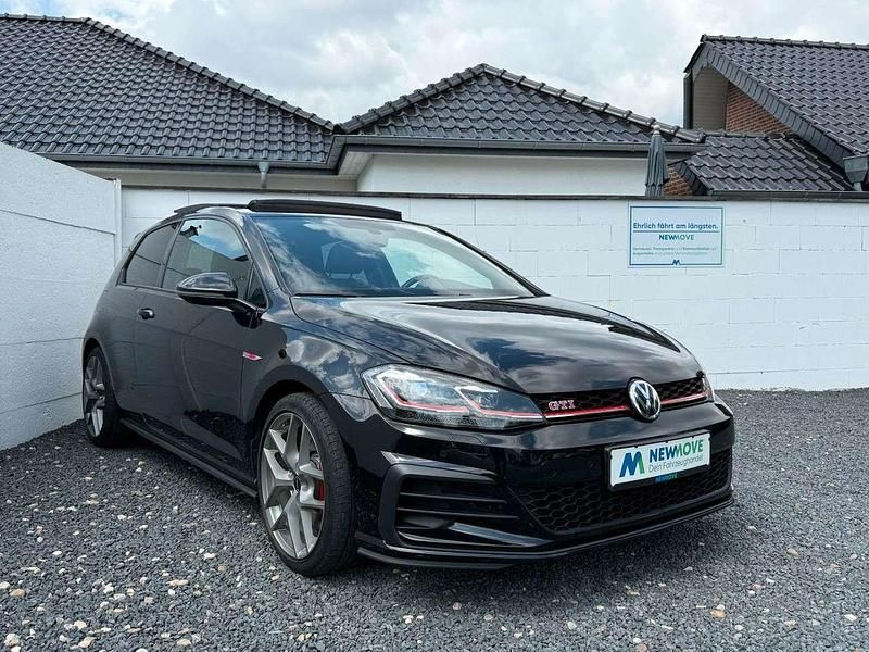Deep black Gebraucht 2018 VW Golf GTI Coupé | 21.990 € (Fairer Preis) - Bild 1/4