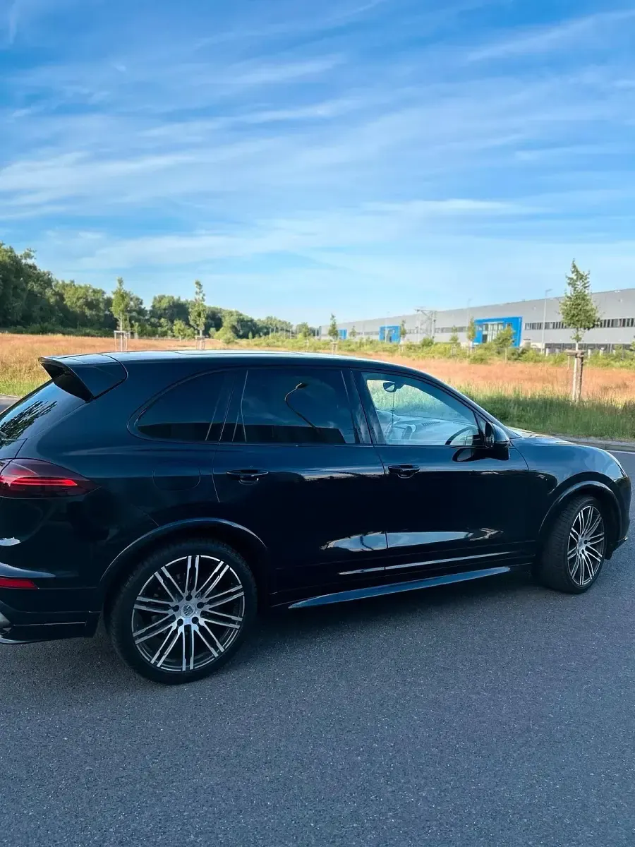 Gebraucht Porsche Cayenne 262 PS (192 kW) 2015 Blau SUV