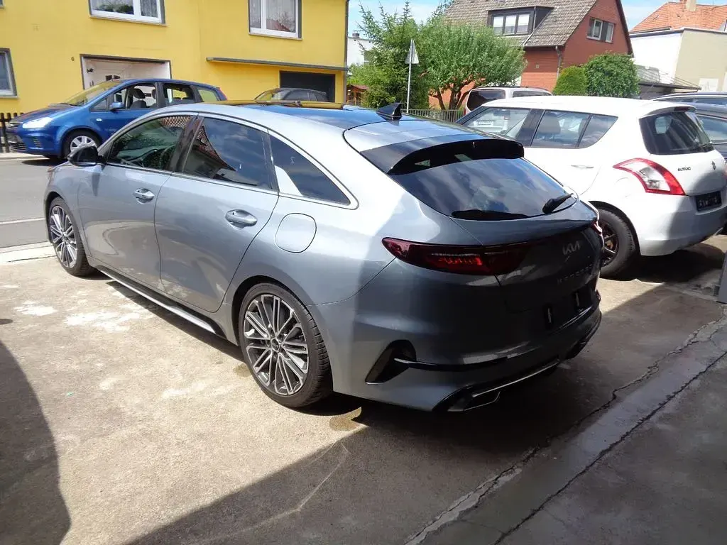 Gebraucht Kia ProCeed 140 PS (102 kW) 2025 Silber Kombi