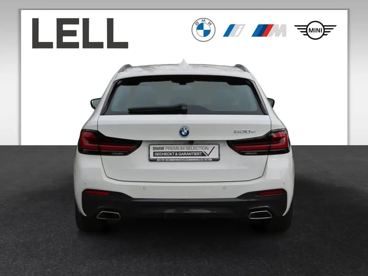 Gebraucht BMW 530e M Sport 292 PS (214 kW) 2021 Weiß Kombi