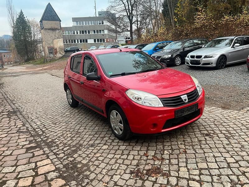 Gebraucht Dacia Sandero 75 PS (55 kW) 2009 Rot Limousine