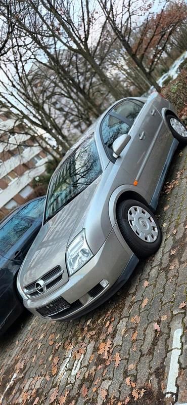 Gold Gebraucht 2003 Opel Vectra Limousine | 1.300 € (Guter Preis) - Bild 1/4