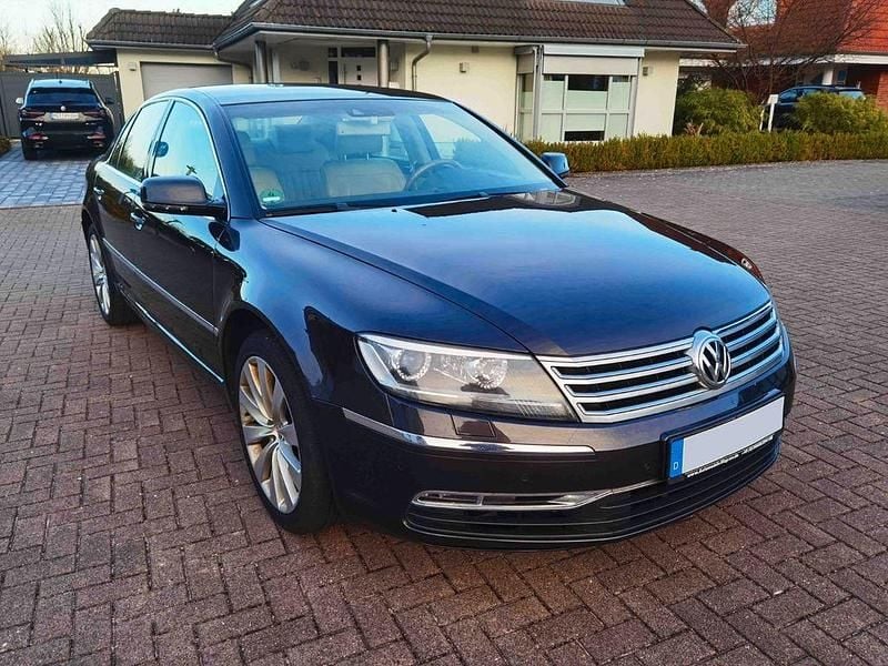 Gebraucht VW Phaeton 239 PS (175 kW) 2013 Grau Limousine