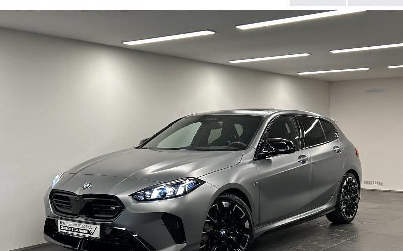 Gebraucht BMW M135 Efficient Dynamics 300 PS (220 kW) 2025 Grau Kleinwagen