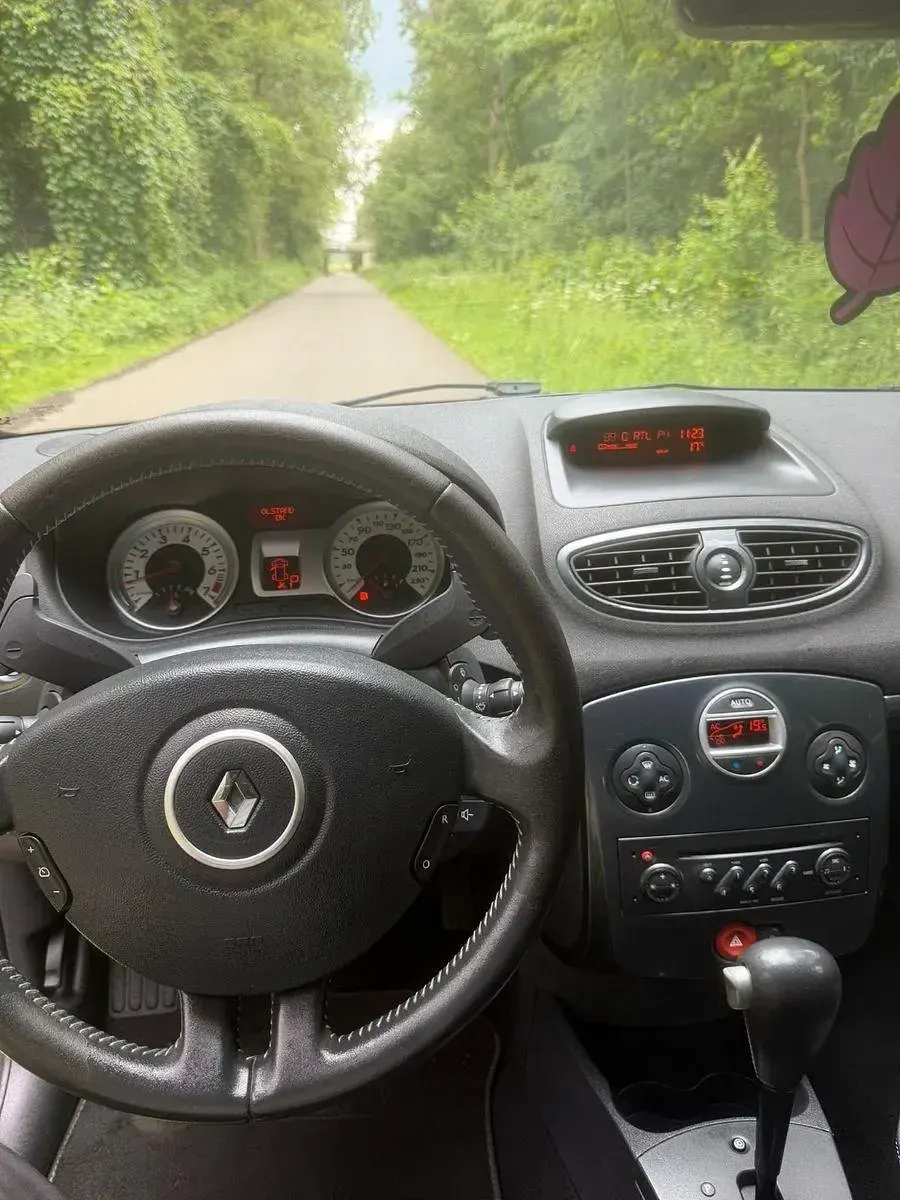 Gebraucht Renault Clio GrandTour 111 PS (81 kW) 2009 Gold Kombi