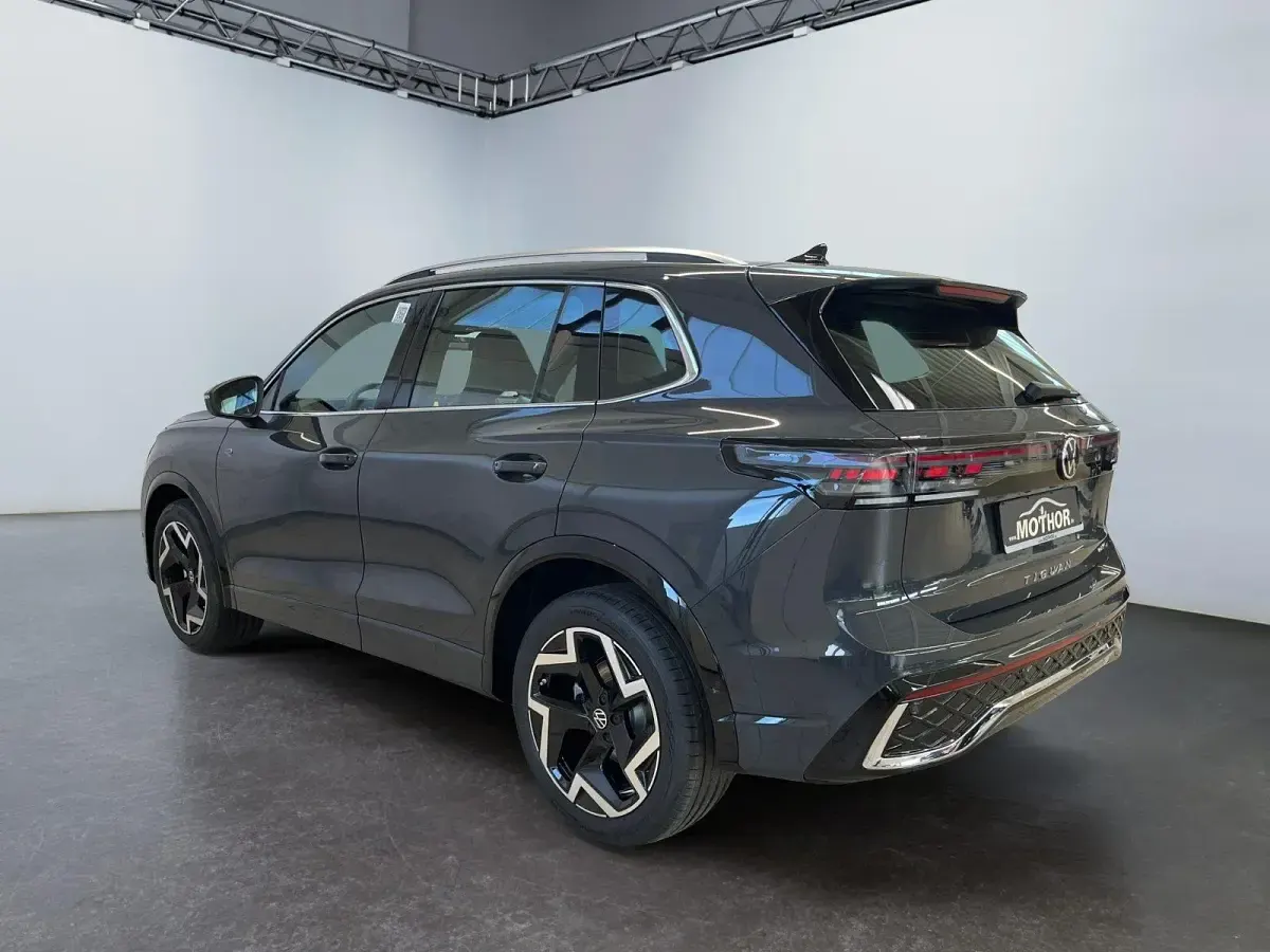 Neu VW Tiguan R-line 150 PS (110 kW) 2026 Uranograu SUV