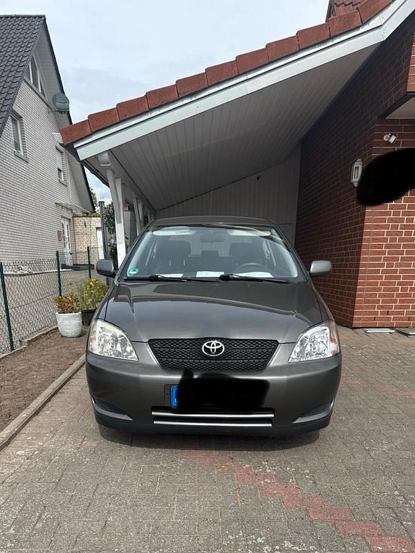 Grau Gebraucht 2002 Toyota Corolla Limousine | 1.700 € (Guter Preis) - Bild 1/4