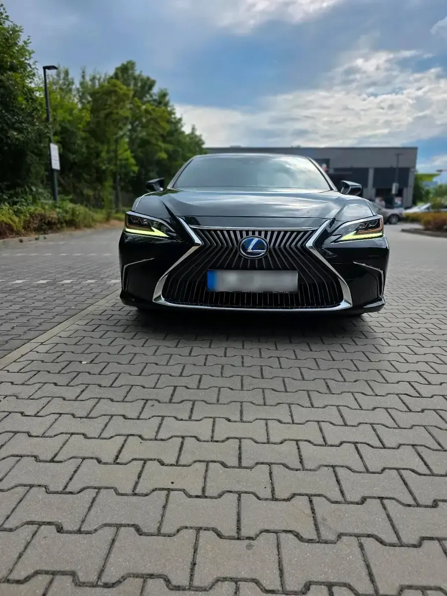 Gebraucht Lexus ES300H 218 PS (160 kW) 2019 Schwarz Limousine