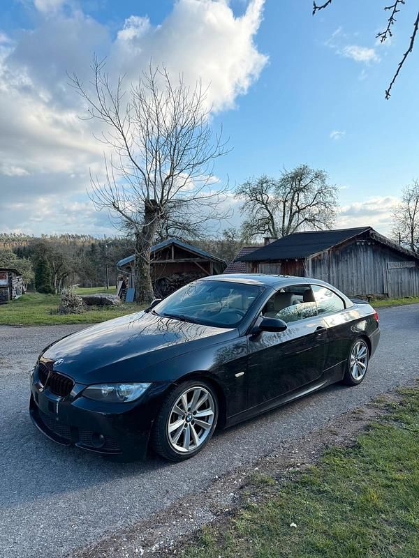 Gebraucht BMW 335 Cabriolet 306 PS (225 kW) 2007 Schwarz Cabrio