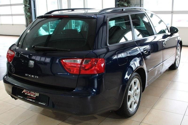 Gebraucht Seat Exeo Style 150 PS (110 kW) 2010 Blau Kombi