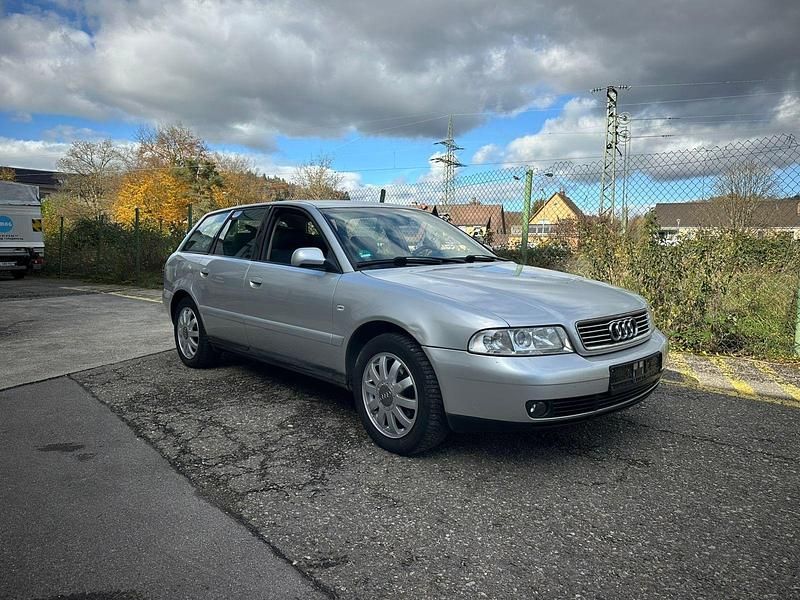 Grau Gebraucht 2000 Audi A4 Kombi | 1.000 € (Superpreis) - Bild 1/4