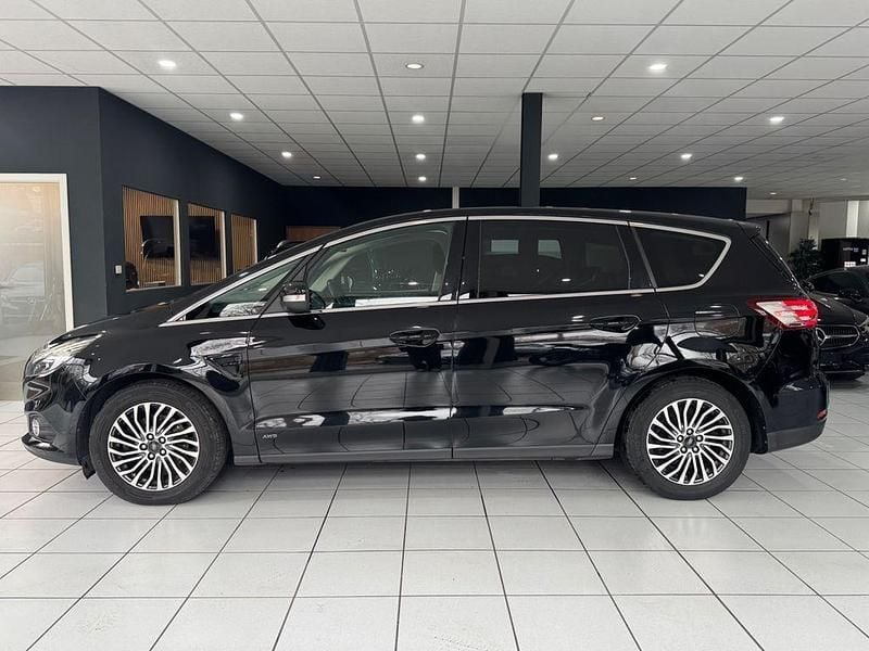 Gebraucht Ford S-MAX Titanium 190 PS (139 kW) 2018 Iridiumschwarz metallic Van / Kleinbus