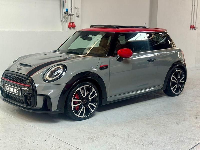 Grau Gebraucht 2022 Mini John Cooper Works Kleinwagen | 29.990 € (Fairer Preis) - Bild 1/4