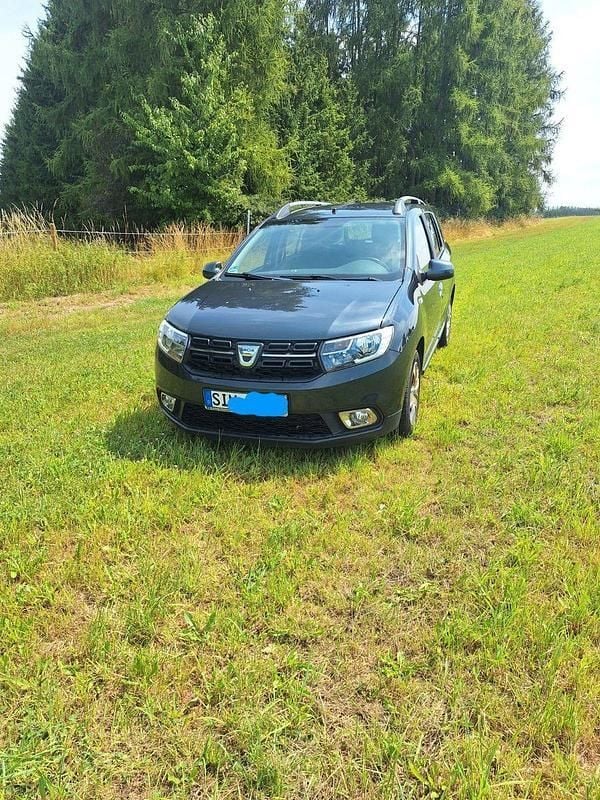 Schwarz Gebraucht 2016 Dacia Logan MCV Lauréate Kombi | 6.600 € (Fairer Preis) - Bild 1/4