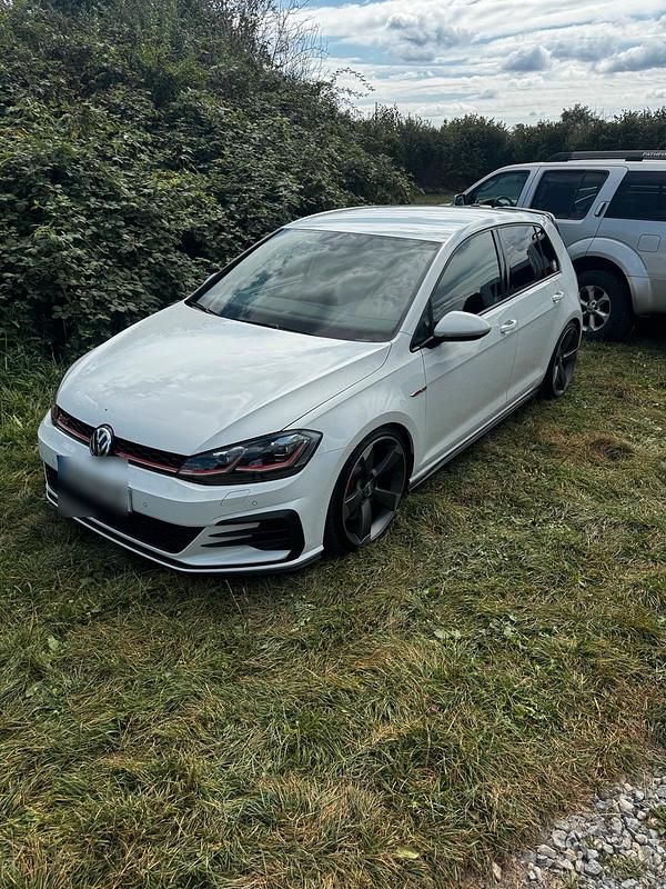 Weiß Gebraucht 2020 VW Golf VII GTI Kleinwagen | 23.500 € (Fairer Preis) - Bild 1/4
