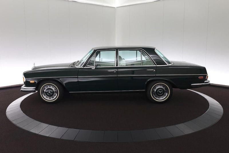 Gebraucht Mercedes 280 190 PS (139 kW) 1971 Grün Limousine