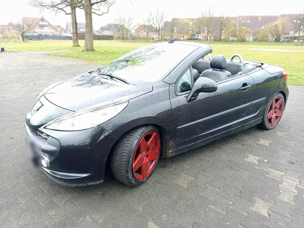 Gebraucht Peugeot 207 CC 115 PS (84 kW) 2007 Schwarz Cabrio