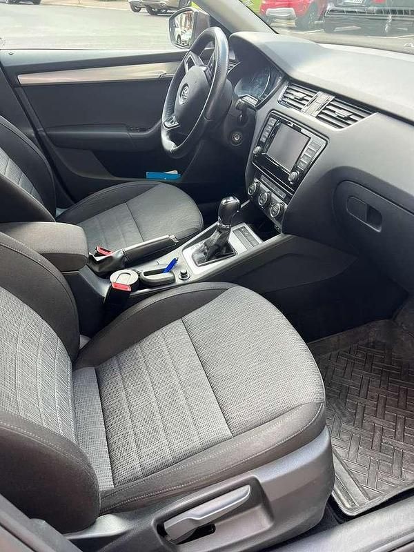 Gebraucht Skoda Octavia Style 150 PS (110 kW) 2015 Braun Kleinwagen