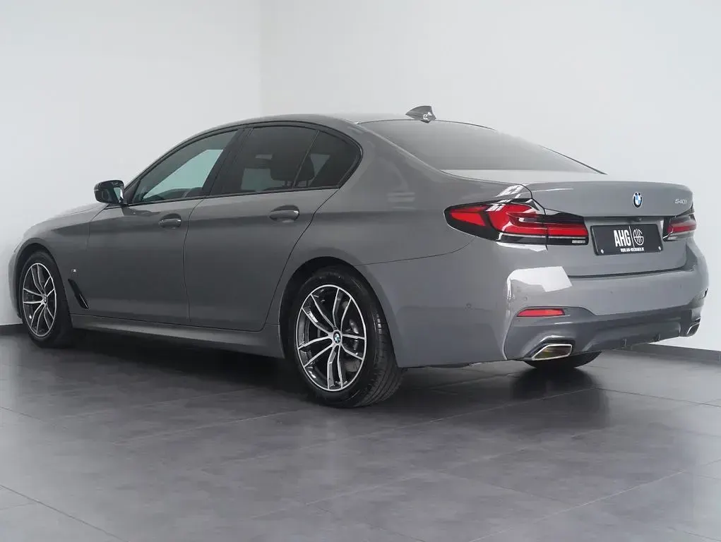 Gebraucht BMW 540 M Sport 333 PS (244 kW) 2022 Grau Limousine