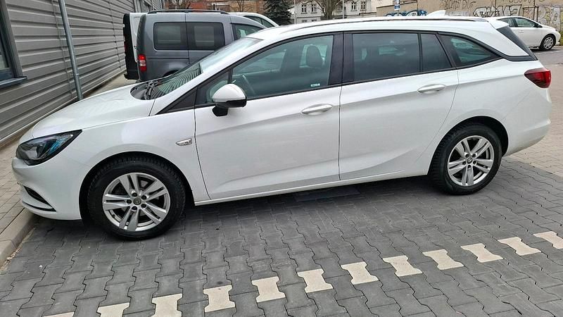 Gebraucht Opel Astra 125 PS (91 kW) 2017 Weiß Kombi