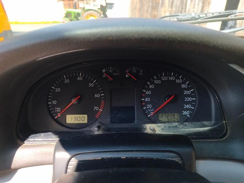 Usata VW Passat 101 CV (74 kW) 2000 Nero Berlina