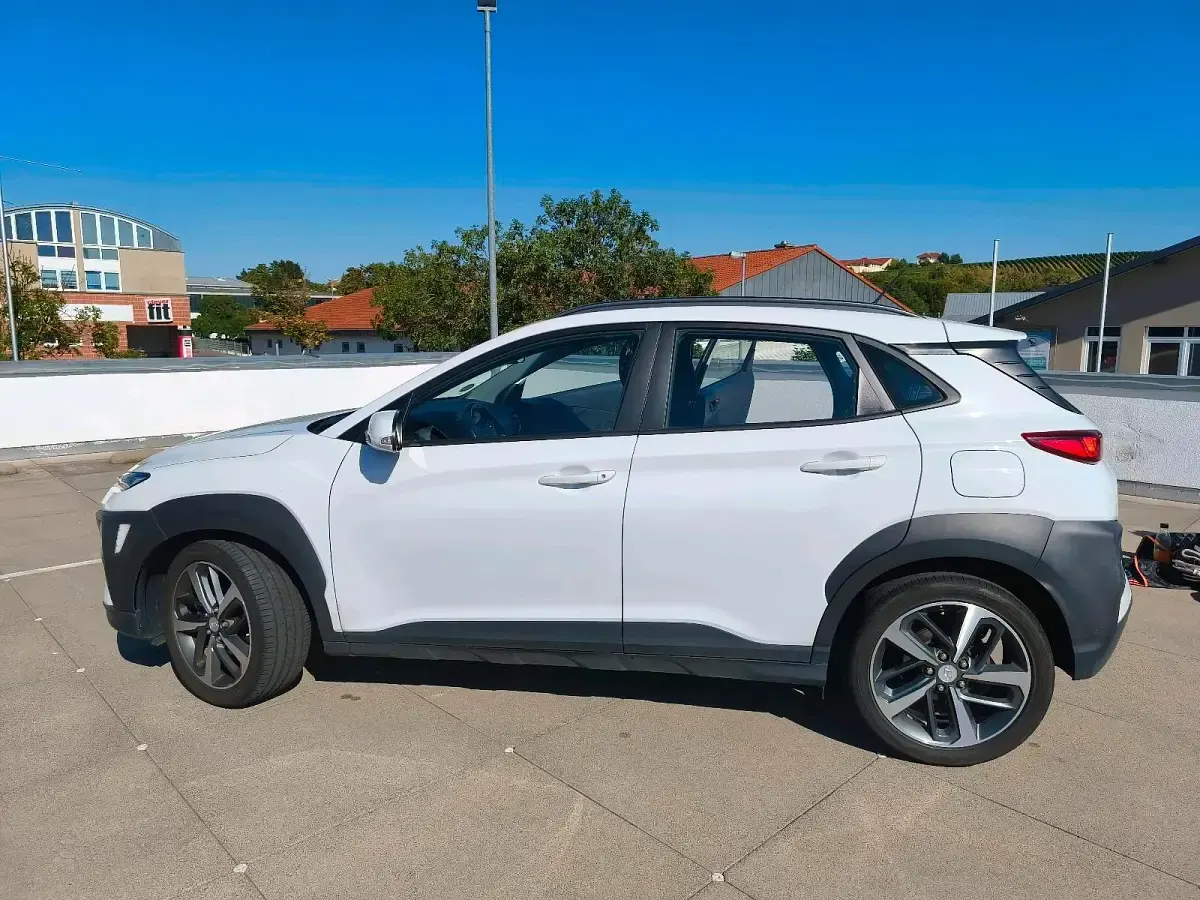 Gebraucht Hyundai Kona 120 PS (88 kW) 2019 Weiß SUV