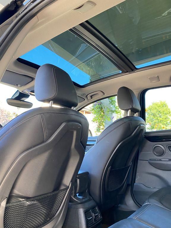 Schwarz Gebraucht 2021 BMW 220 Active Tourer Sport Line Van / Kleinbus | 21.400 € (Fairer Preis) - Bild 1/4