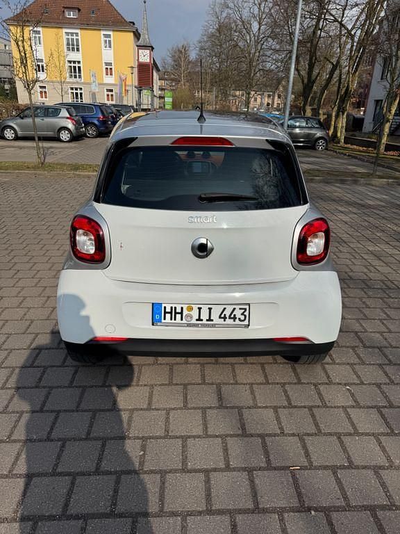 Gebraucht Smart ForFour Passion 71 PS (52 kW) 2015 Weiß Kleinwagen