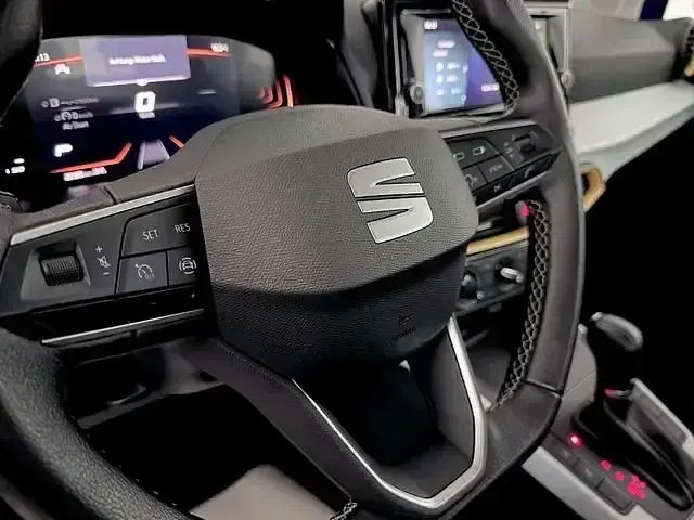 Gebraucht Seat Arona Style 116 PS (85 kW) 2025 Blau SUV