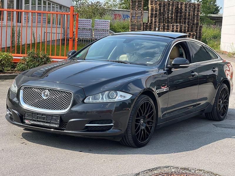 Schwarz Gebraucht 2011 Jaguar XJ Premium Luxury Limousine | 8.990 € (Guter Preis) - Bild 1/4