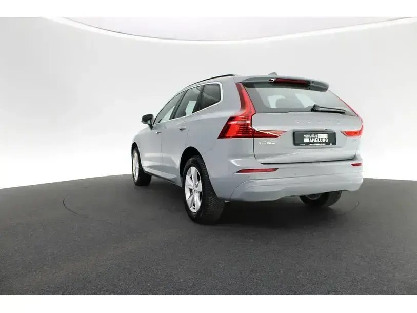 Gebraucht Volvo XC60 Core 197 PS (144 kW) 2023 Grau SUV