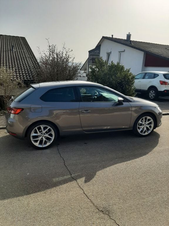 Schwarz Gebraucht 2016 Seat Leon SC FR Kleinwagen | 11.800 € (Guter Preis) - Bild 1/4