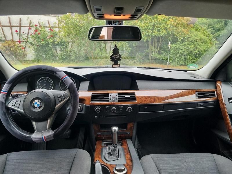 Grau Gebraucht 2007 BMW 523 Limousine | 4.000 € (Superpreis) - Bild 1/4