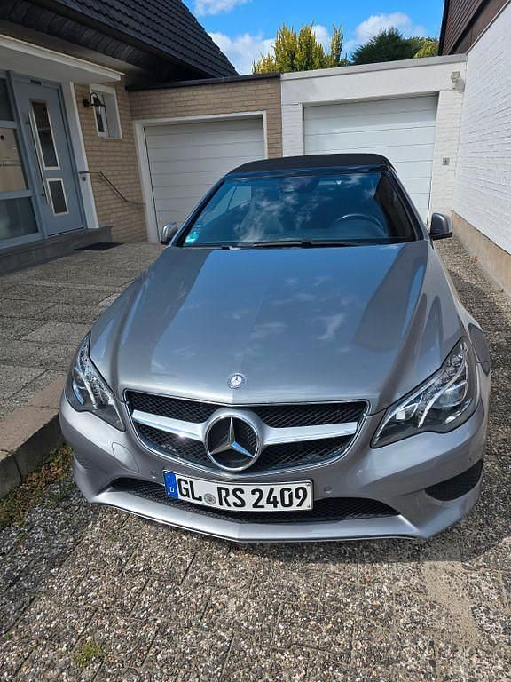 Grau Gebraucht 2015 Mercedes E200 Cabrio | 18.600 € (Fairer Preis) - Bild 1/4