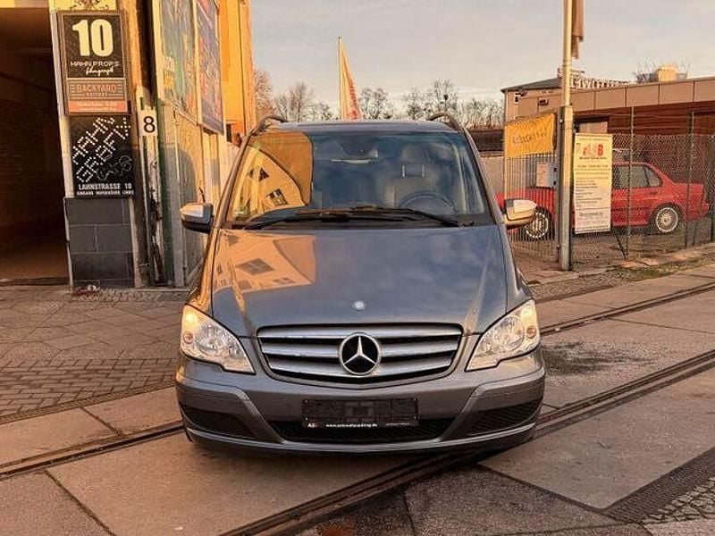 Gebraucht Mercedes Viano Edition 224 PS (164 kW) 2012 Grau Van / Kleinbus
