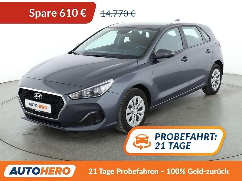 Gray Gebraucht 2020 Hyundai i30 Pure Limousine | 14.160 € (Guter Preis) - Bild 1/3