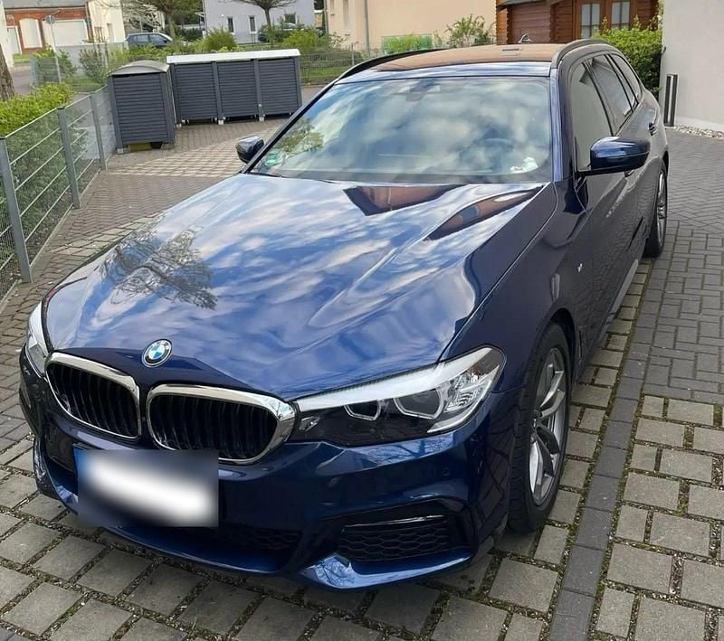 Gebraucht BMW 530 M Sport 252 PS (185 kW) 2017 Blau Kombi