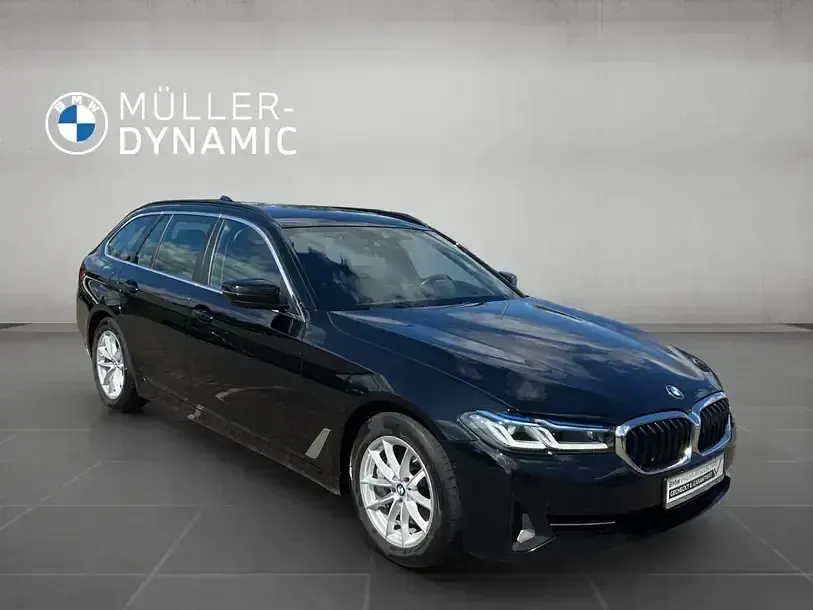 Używany BMW 530 Efficient Dynamics 286 KM (210 kW) 2022 Czarny Kombi