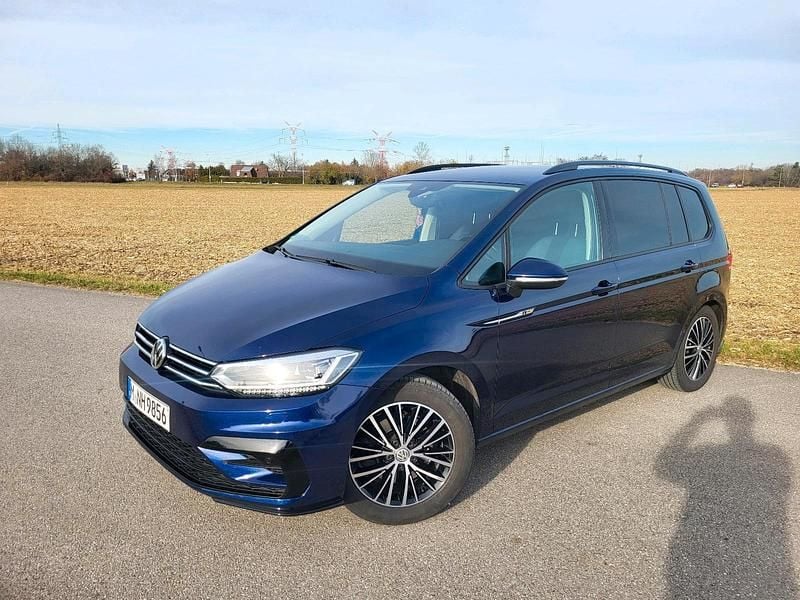 Blau Gebraucht 2019 VW Touran Van / Kleinbus | 21.666 € (Fairer Preis) - Bild 1/4
